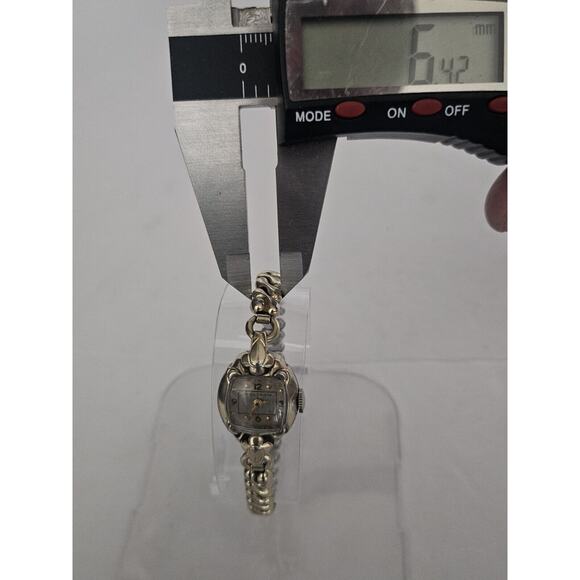 Vintage RareLadies Waltham 21 Jewel Mechanical Wind Watch 675 Caliber Runs Great - Picture 6 of 9